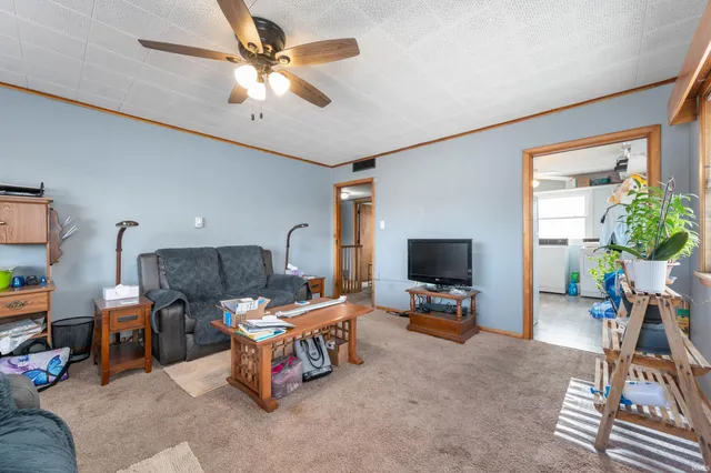 $115,000 | 221 West Washington Street, Hartford City, IN 47348