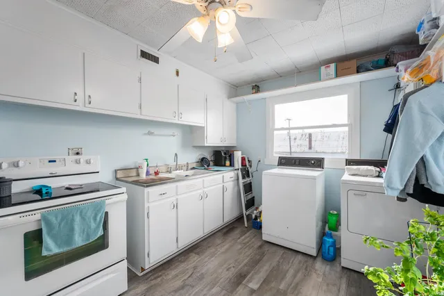 $115,000 | 221 West Washington Street, Hartford City, IN 47348