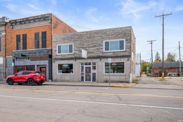 $115,000 | 221 West Washington Street, Hartford City, IN 47348