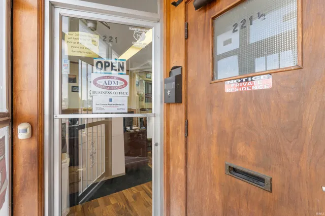 $115,000 | 221 West Washington Street, Hartford City, IN 47348