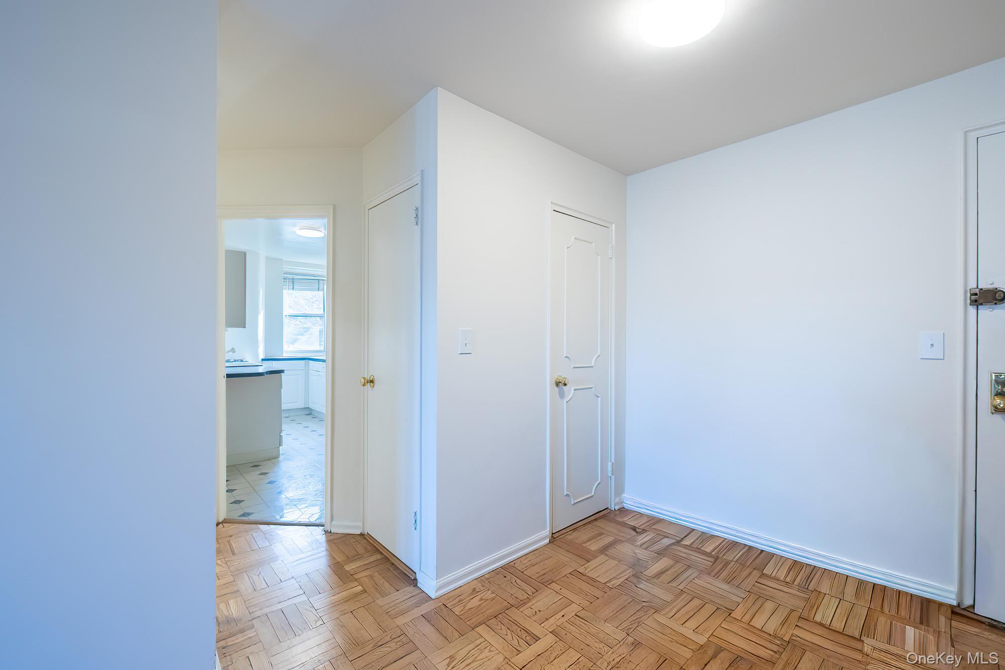 55 Knolls Crescent, Unit 2D Bronx, NY 10463 - Photo 2 of 24 a view of an empty room