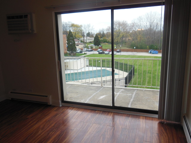 300 West Fullerton Avenue, Unit 303 Addison, IL 60101 - Photo 17 of 24