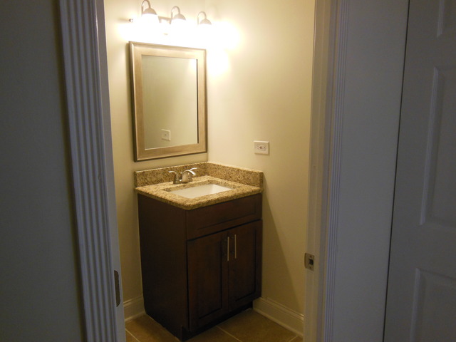300 West Fullerton Avenue, Unit 303 Addison, IL 60101 - Photo 21 of 24