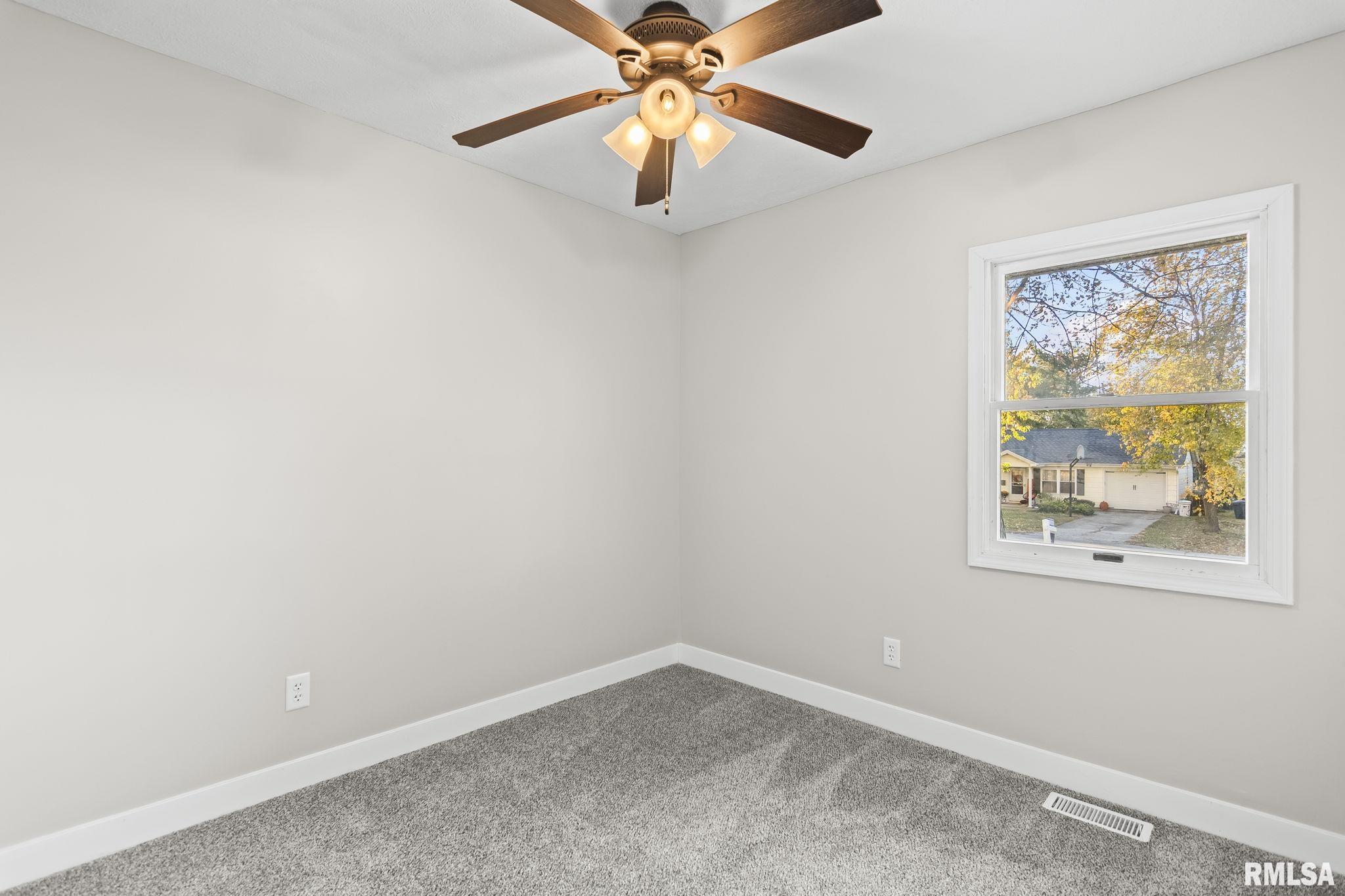 74 Nottingham Drive Chatham, IL 62629 - Photo 19 of 27