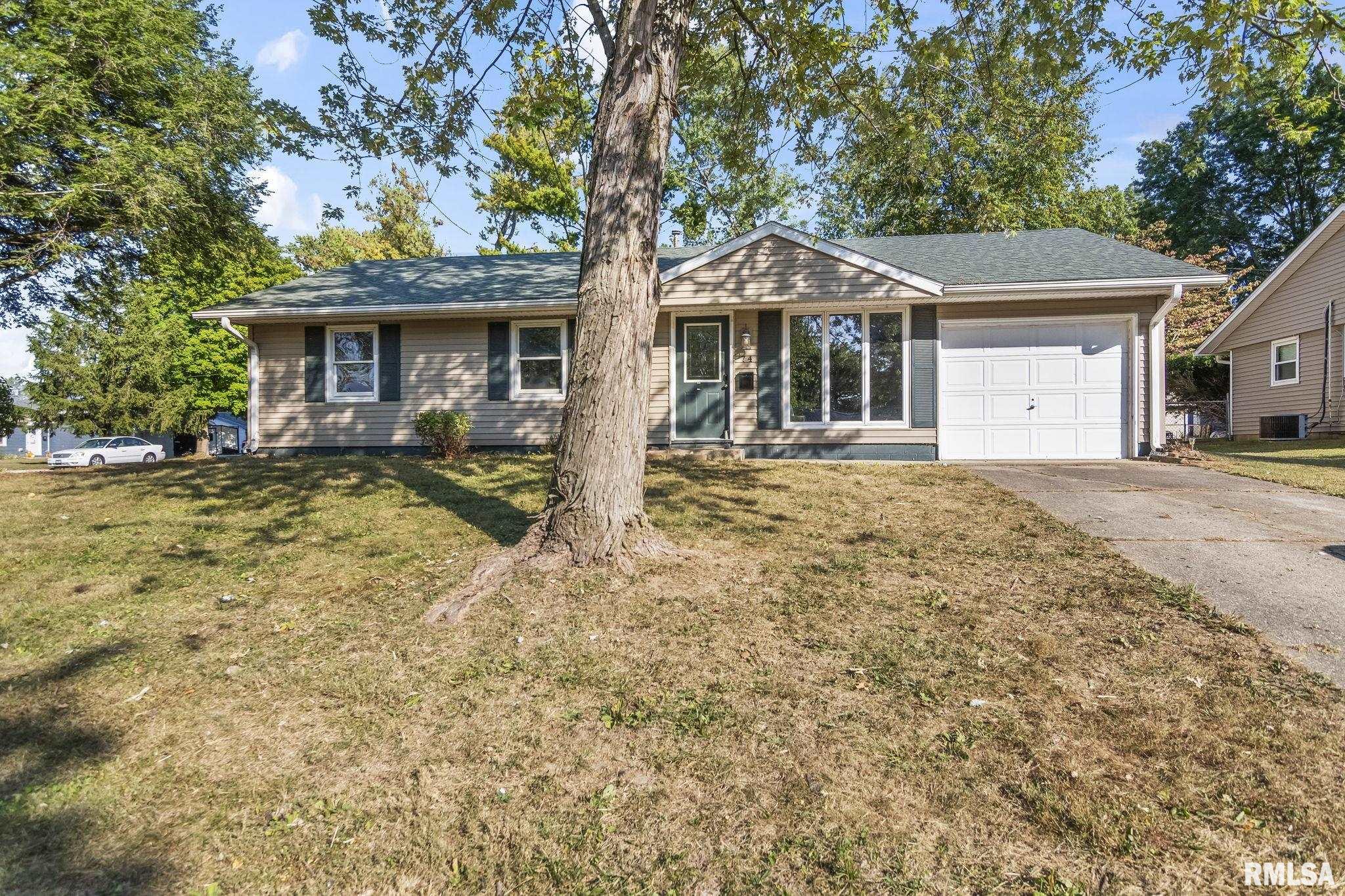 74 Nottingham Drive Chatham, IL 62629 - Photo 2 of 27