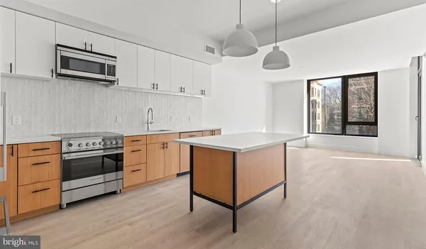 $12,250 | 10511 Strathmore Hall Street, Unit 3B3APH9, North Bethesda, MD 20852