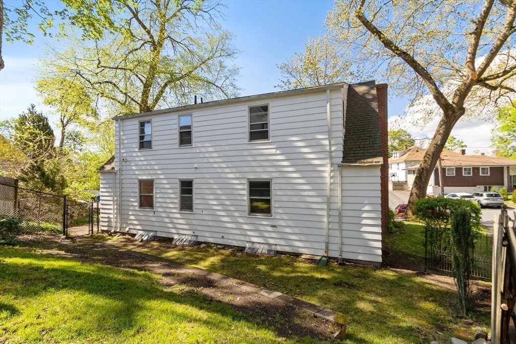 4 Bicknell Terrace Lawrence, MA 01841 - Photo 28 of 36