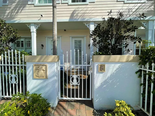 $2,680 | 902 South Federal Highway, Unit 6, Lake Worth Beach, FL 33460