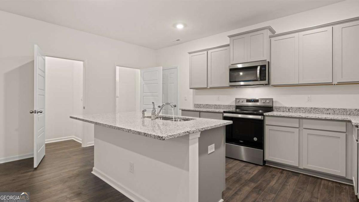 340 Sound Circle Stockbridge, GA 30281 - Photo 13 of 49