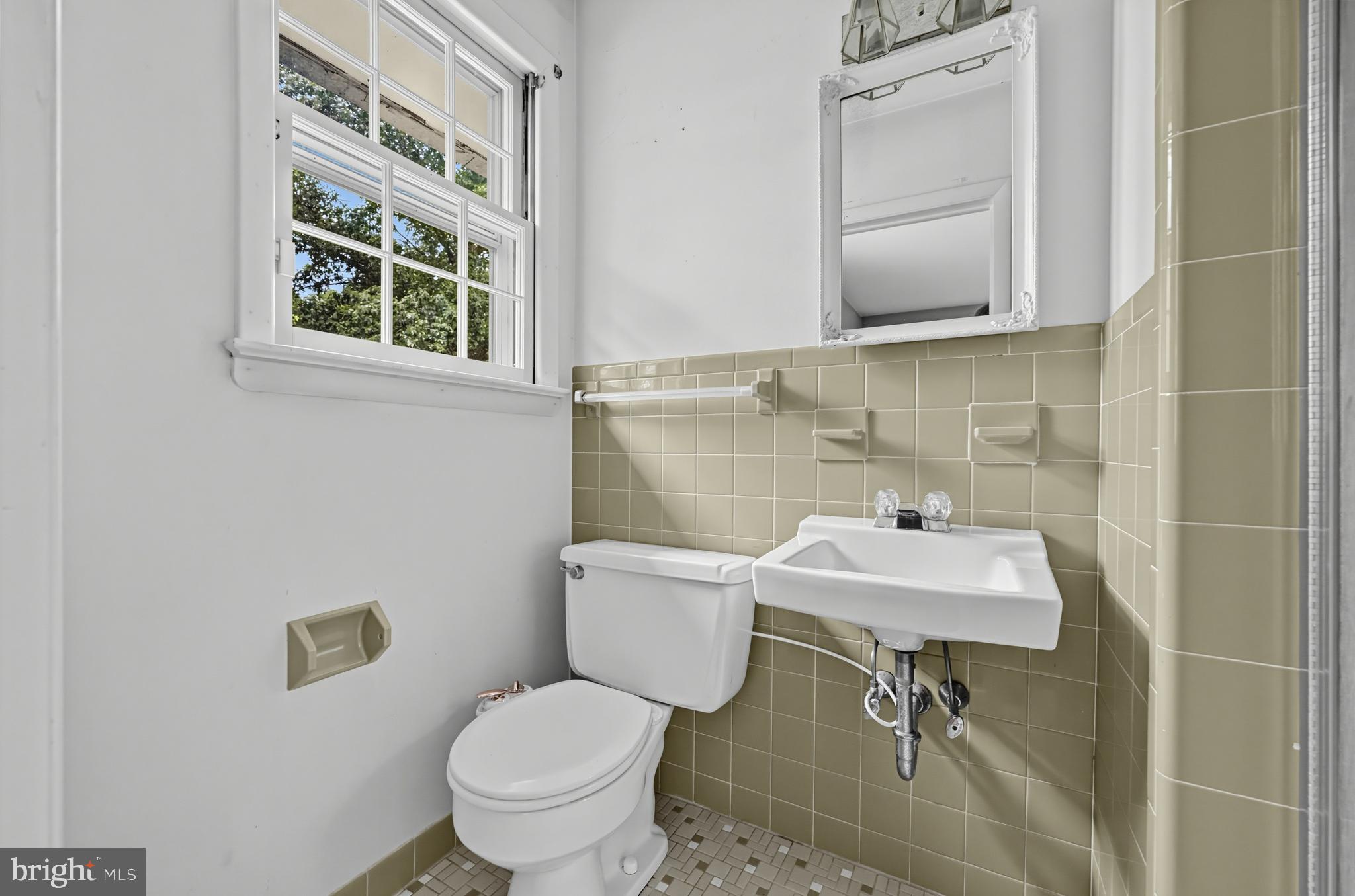 137 Wheat Road Buena, NJ 08360 - Photo 22 of 30 Primary Full Bathroom