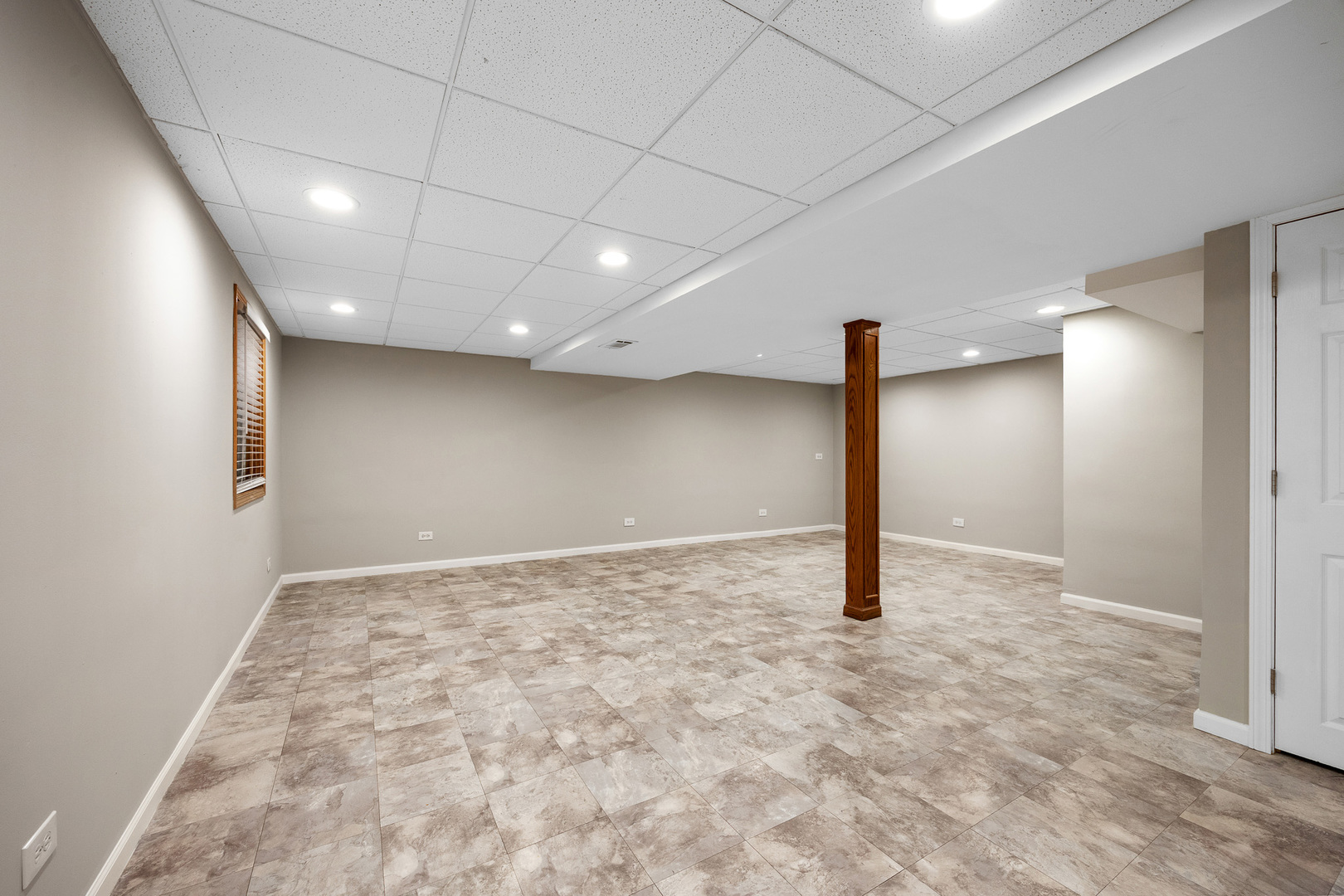 1301 Bridgehampton Drive Plainfield, IL 60586 - Photo 28 of 34 a view of a building