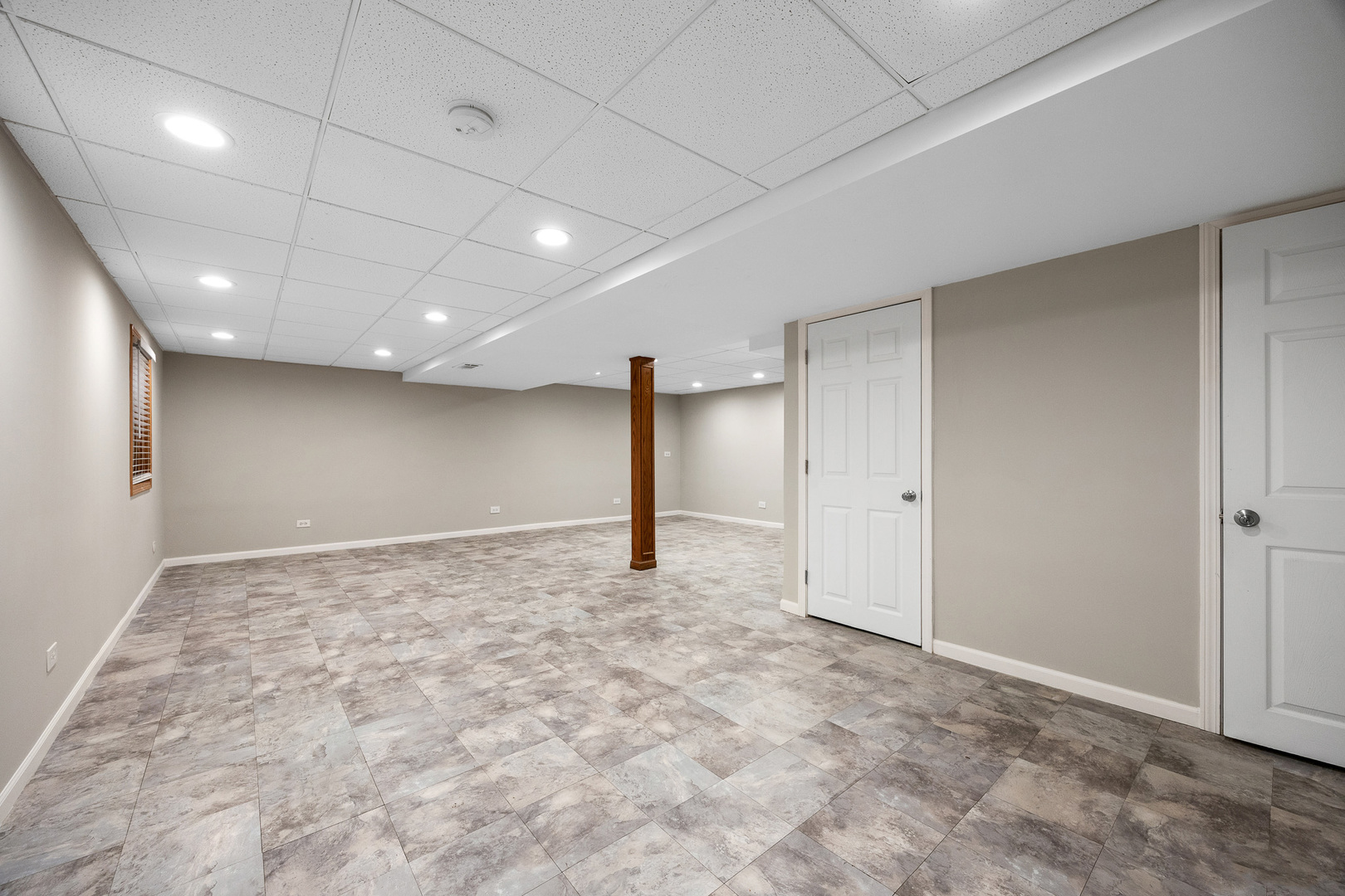 1301 Bridgehampton Drive Plainfield, IL 60586 - Photo 29 of 34 a view of an empty room