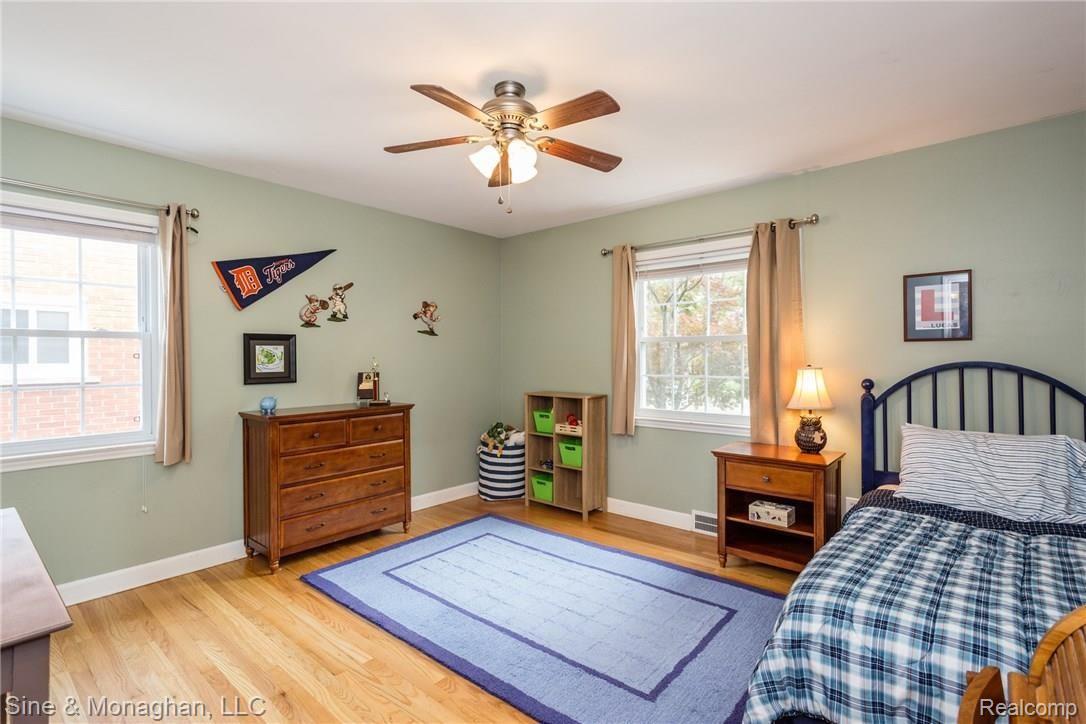 877 Lincoln Road Grosse Pointe, MI 48230 - Photo 17 of 29 877 Lincoln_S030.jpg