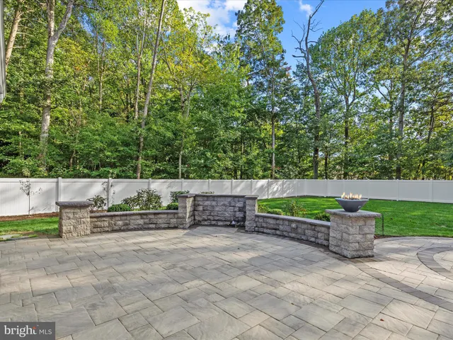 $650,000 | 22902 Lakeview Drive, Millsboro, DE 19966