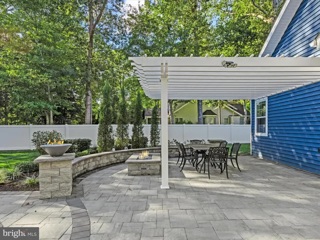 $650,000 | 22902 Lakeview Drive, Millsboro, DE 19966