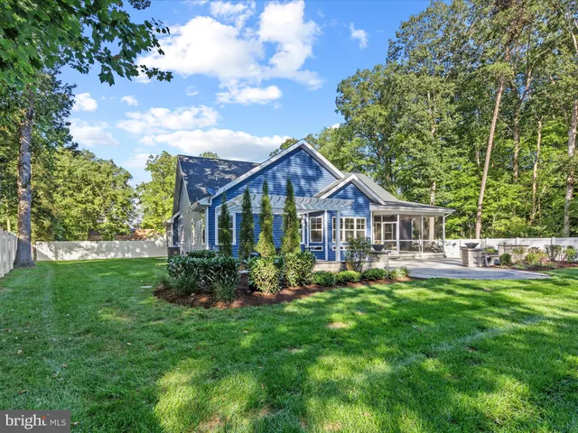$650,000 | 22902 Lakeview Drive, Millsboro, DE 19966