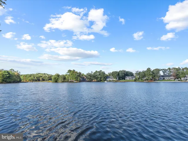 $650,000 | 22902 Lakeview Drive, Millsboro, DE 19966