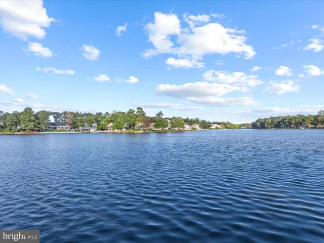 $650,000 | 22902 Lakeview Drive, Millsboro, DE 19966