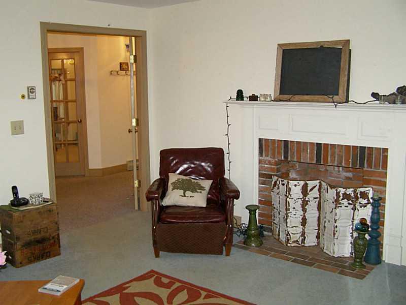 61 Sunset Road Boothbay Harbor, ME 04538 - Photo 6 of 9 Living Room.