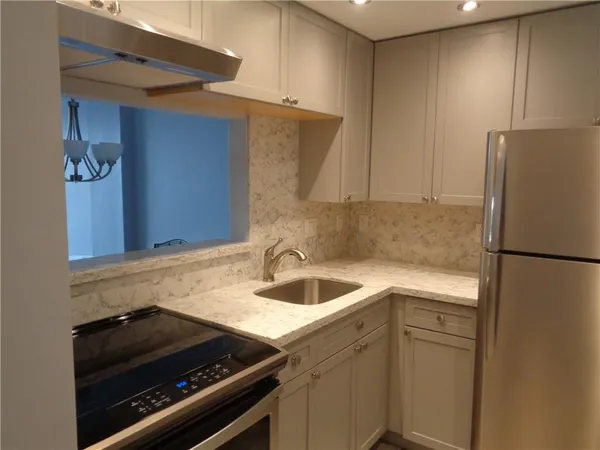 $2,400 | 1777 Southeast 15th Street, Unit 218, Fort Lauderdale, FL 33316