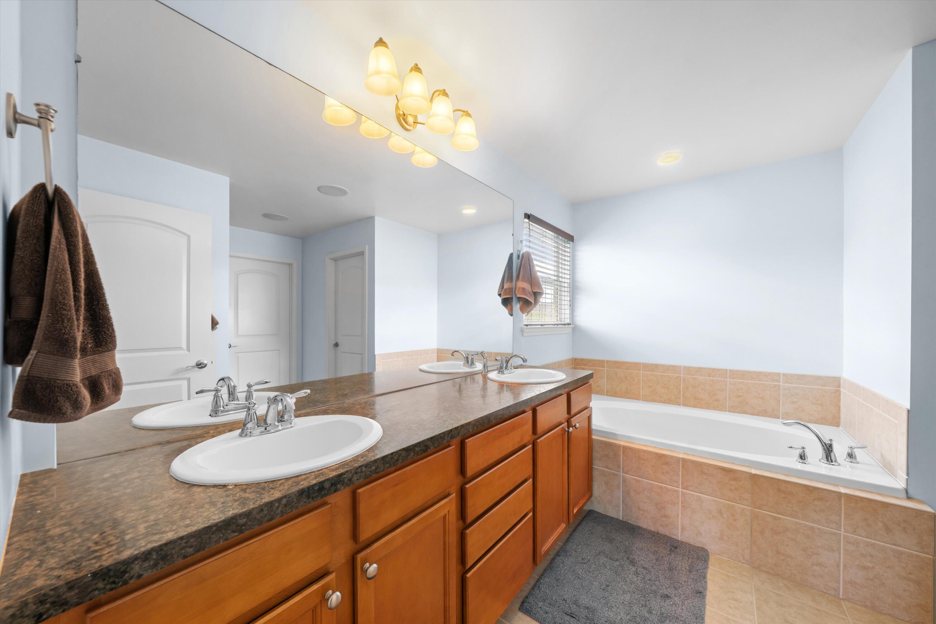 3727 Hogan Circle Rochester, MI 48307 - Photo 15 of 24 41-DSC05739