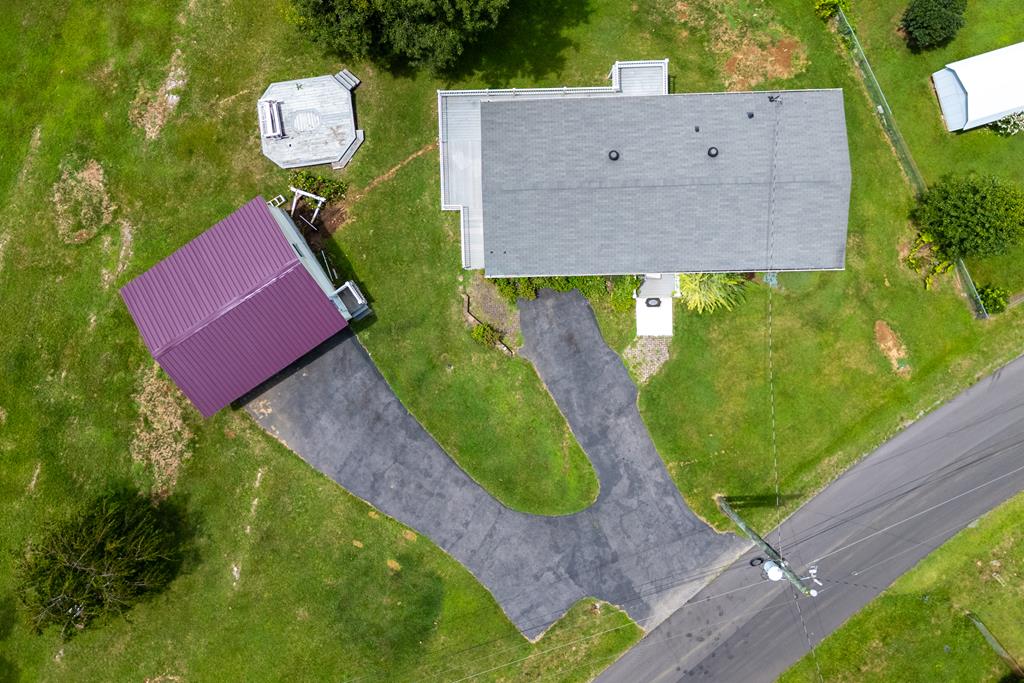 957 Hubbard Town Road Honaker, VA 24260 - Photo 44 of 51 Gallery Image 44