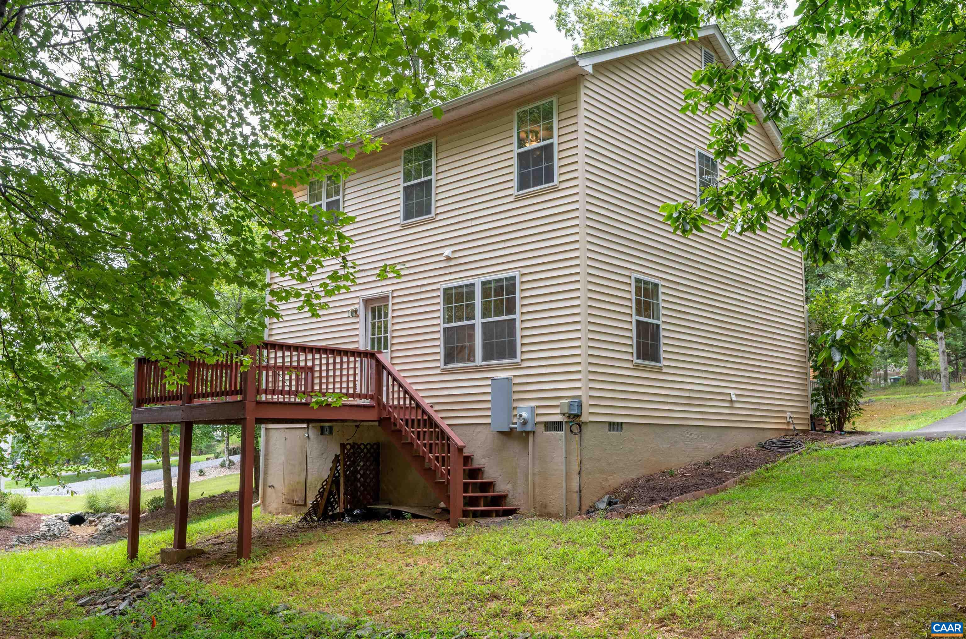 24 Xebec Road Palmyra, VA 22963 - Photo 40 of 41 a view of backyard with a deck