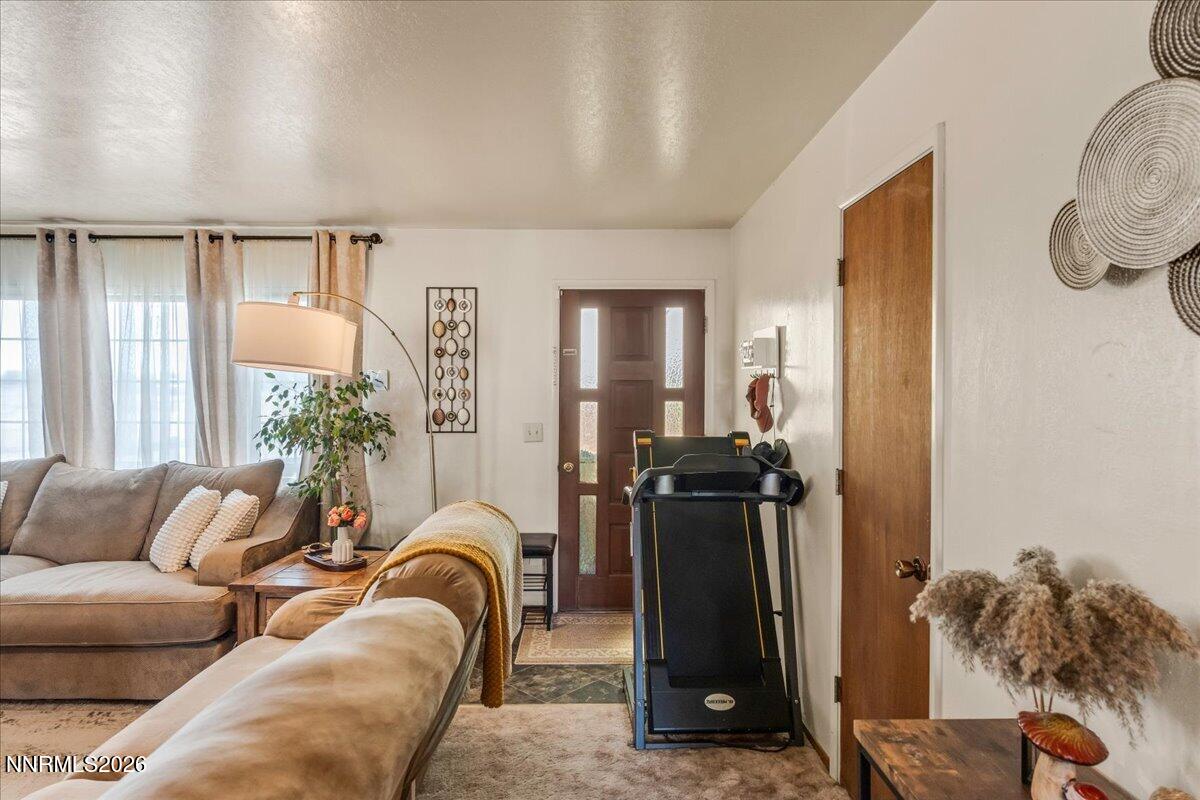 6975 Cox Road Fallon, NV 89406 - Photo 18 of 45 cox rd living room 2