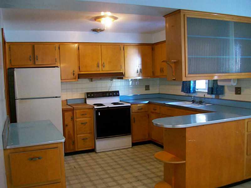 288 Duff Road Penn Hills, PA 15235 - Photo 2 of 17 Kitchen.