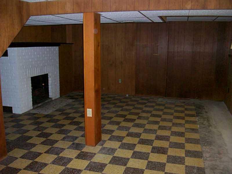 288 Duff Road Penn Hills, PA 15235 - Photo 14 of 17 Family Room.
