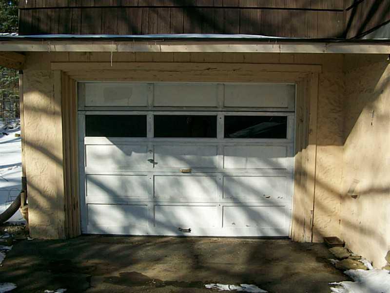 288 Duff Road Penn Hills, PA 15235 - Photo 17 of 17 Parking Lot/Garage.