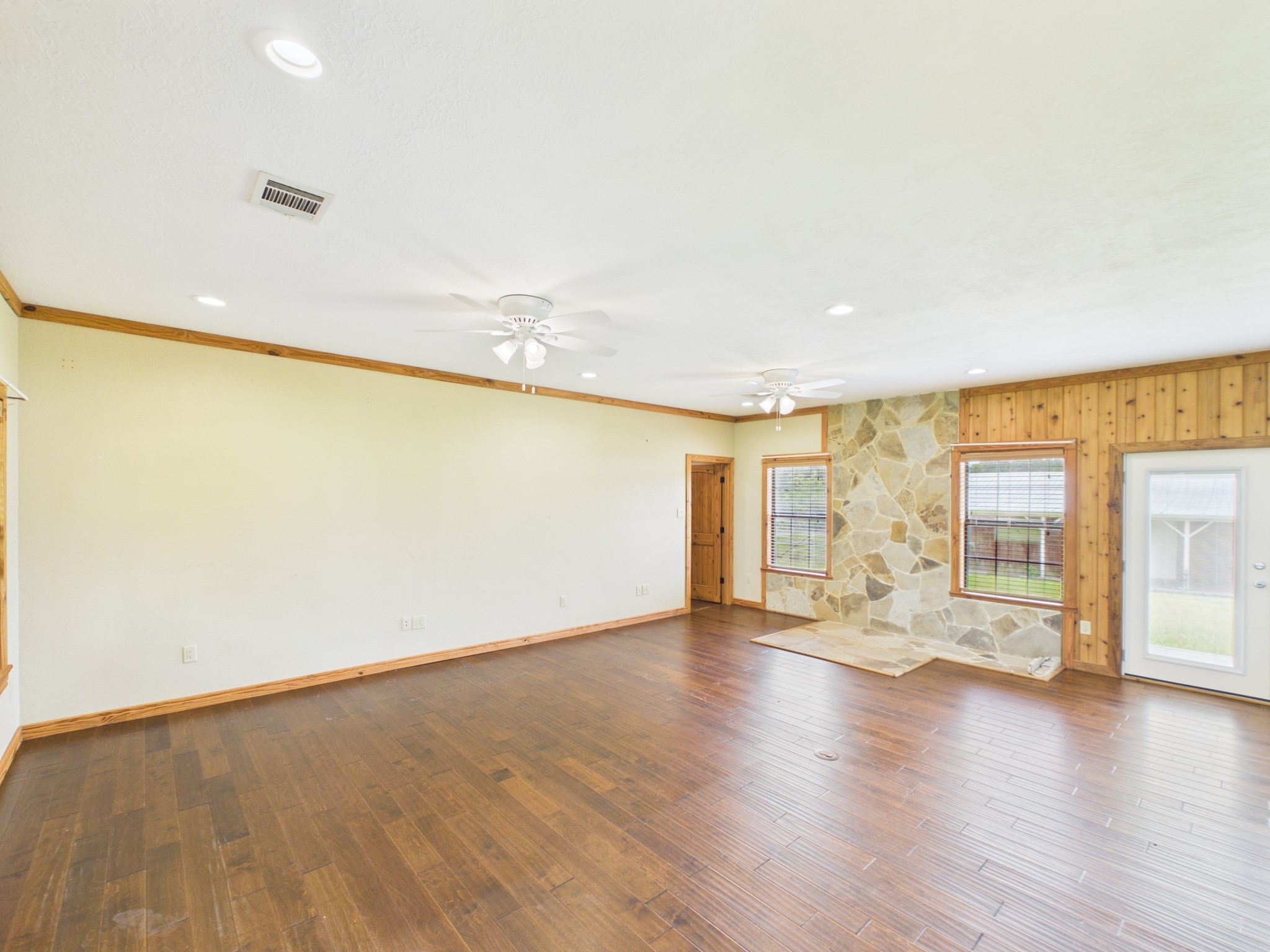 160 Vida Lane Coldspring, TX 77331 - Photo 9 of 23