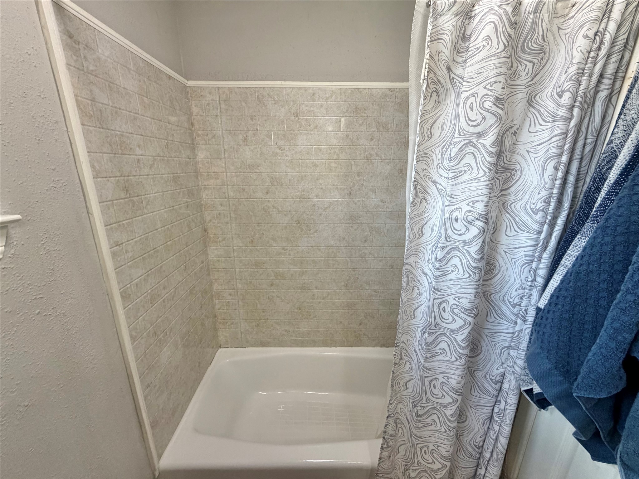 10 Lobo Court Angleton, TX 77515 - Photo 20 of 25