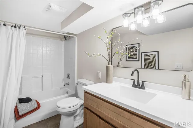 $399,900 | 540 Hickory Hollow Lane, Kirkwood, MO 63122