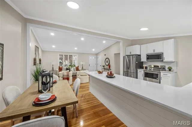 $399,900 | 540 Hickory Hollow Lane, Kirkwood, MO 63122