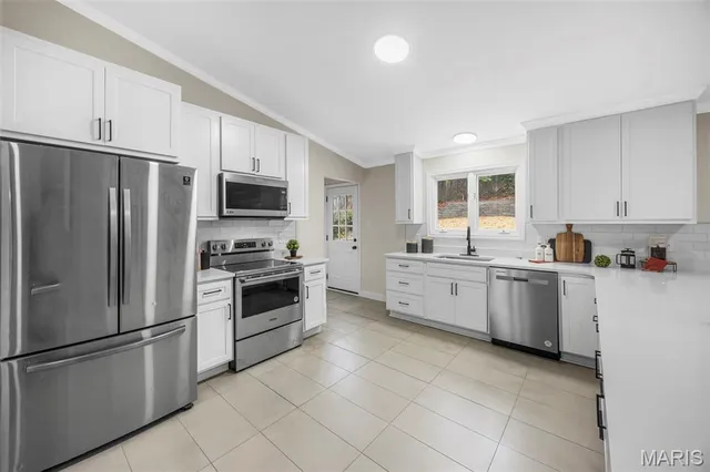 $399,900 | 540 Hickory Hollow Lane, Kirkwood, MO 63122