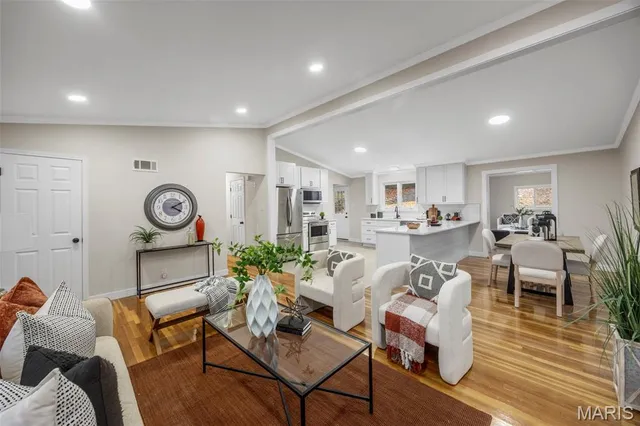 $399,900 | 540 Hickory Hollow Lane, Kirkwood, MO 63122