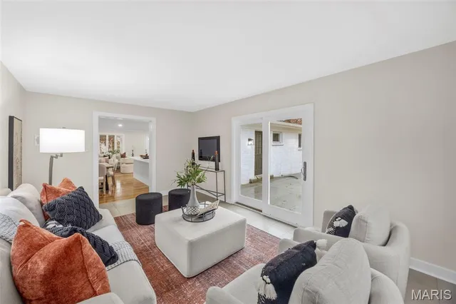 $399,900 | 540 Hickory Hollow Lane, Kirkwood, MO 63122