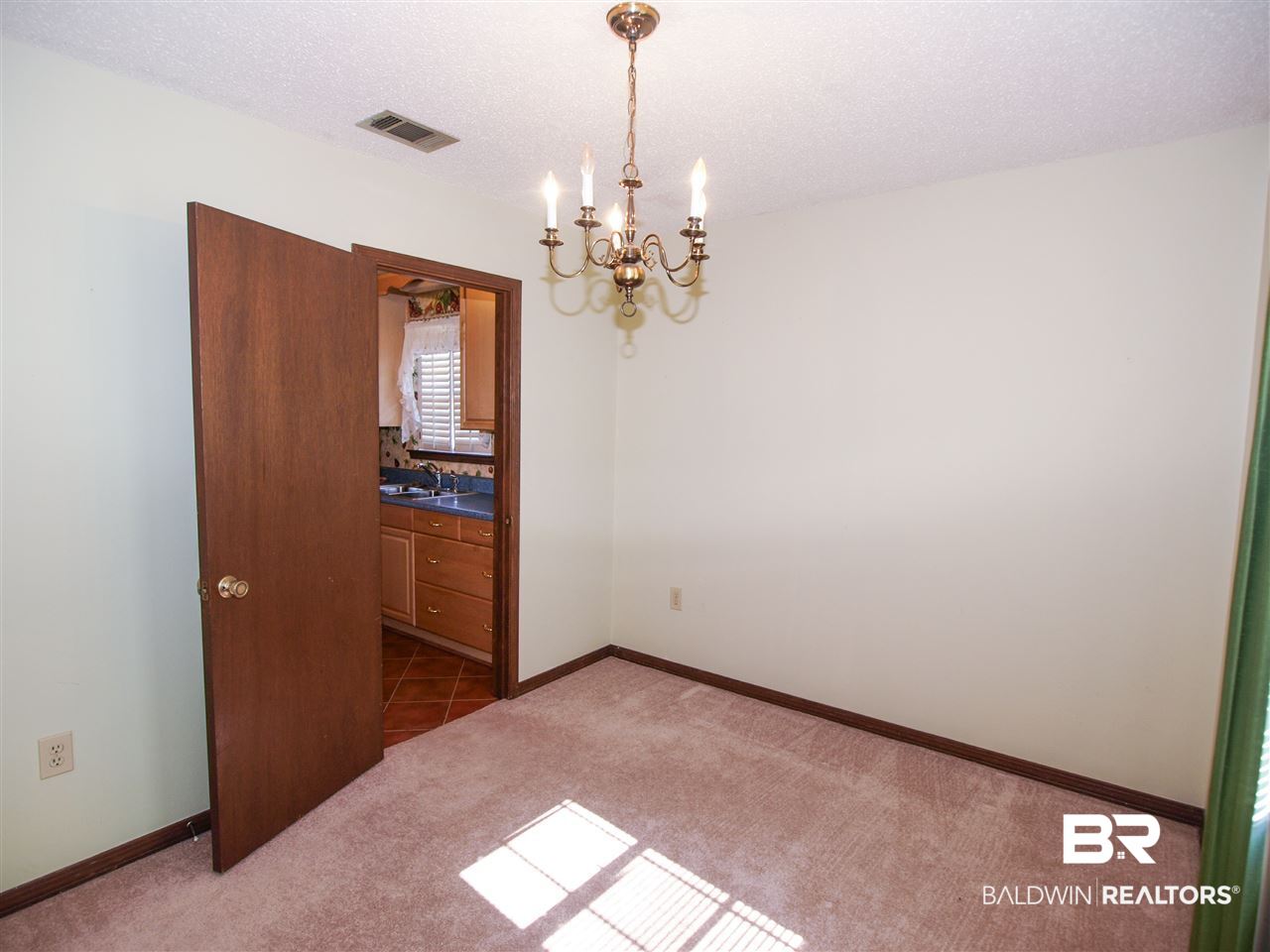 7582 Tara Drive North Mobile, AL 36619 - Photo 8 of 19