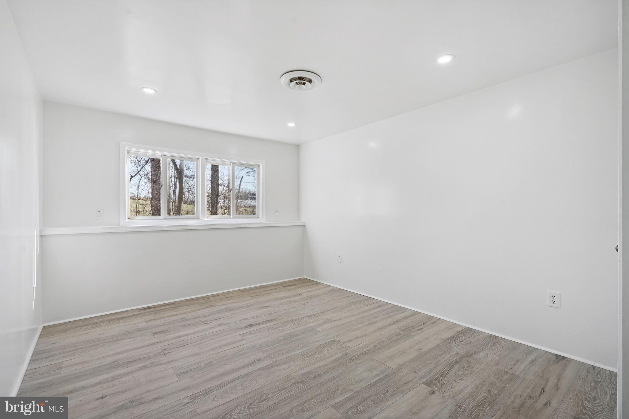 8909 Burwell Road Nokesville, VA 20181 - Photo 17 of 34 Bedroom 4