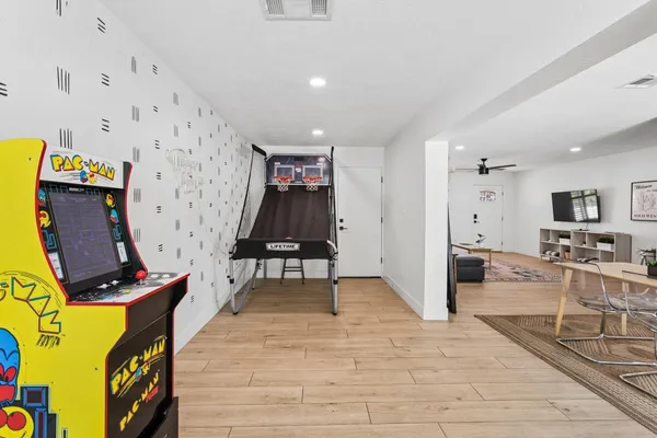 $5,800 | 7616 East 3rd Street, Scottsdale, AZ 85251