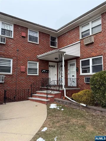 $2,400 | 300 Homestead Avenue, Unit 5D, Palisades Park, NJ 07650