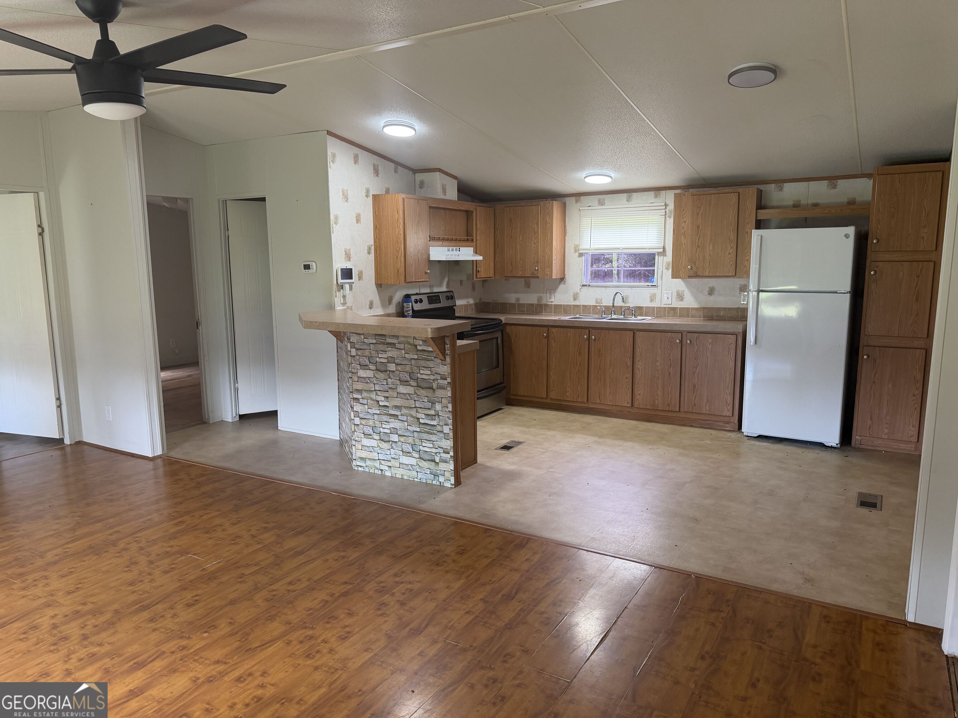 1093 Timber Landing Road Brunswick, GA 31523 - Photo 3 of 18