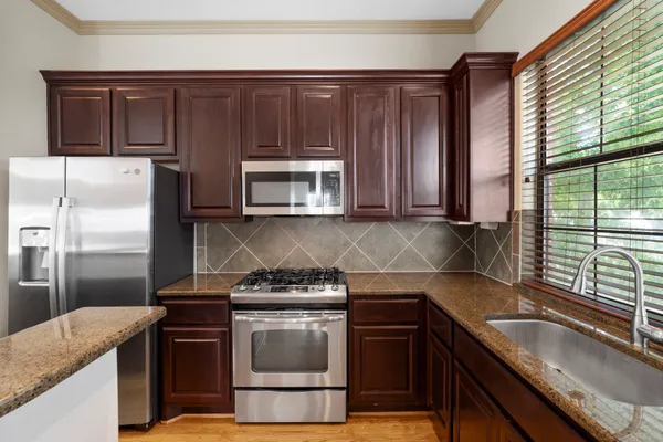 $3,000 | 1218 Sandman Street, Houston, TX 77007