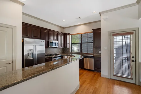 $3,000 | 1218 Sandman Street, Houston, TX 77007