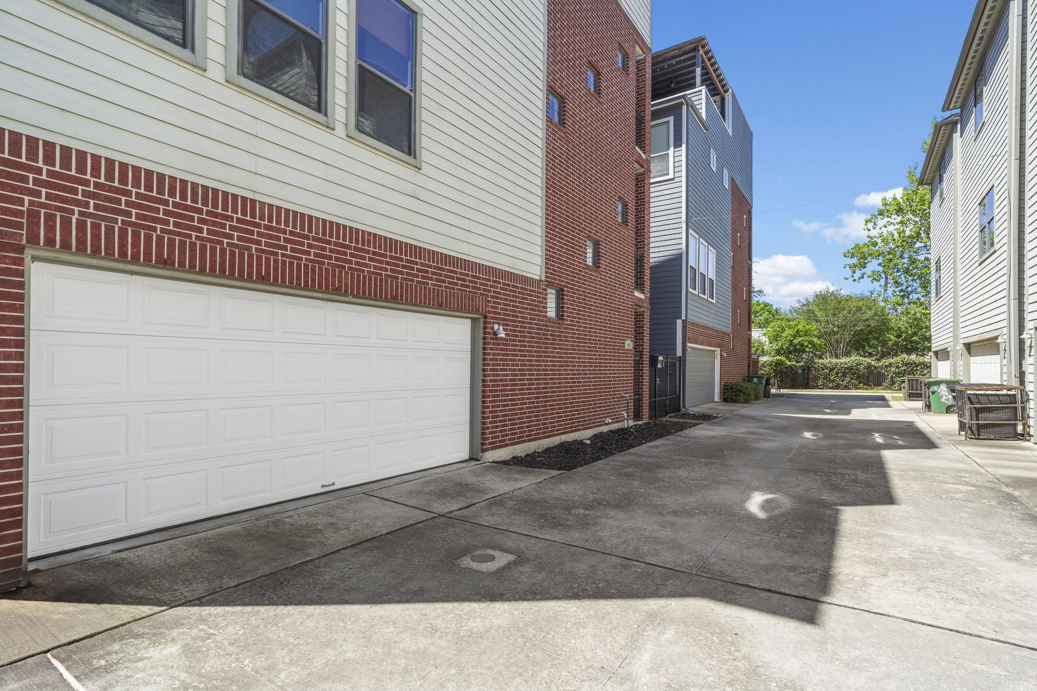 1218 Sandman Street Houston, TX 77007 - Photo 34 of 38 a view of a street with house