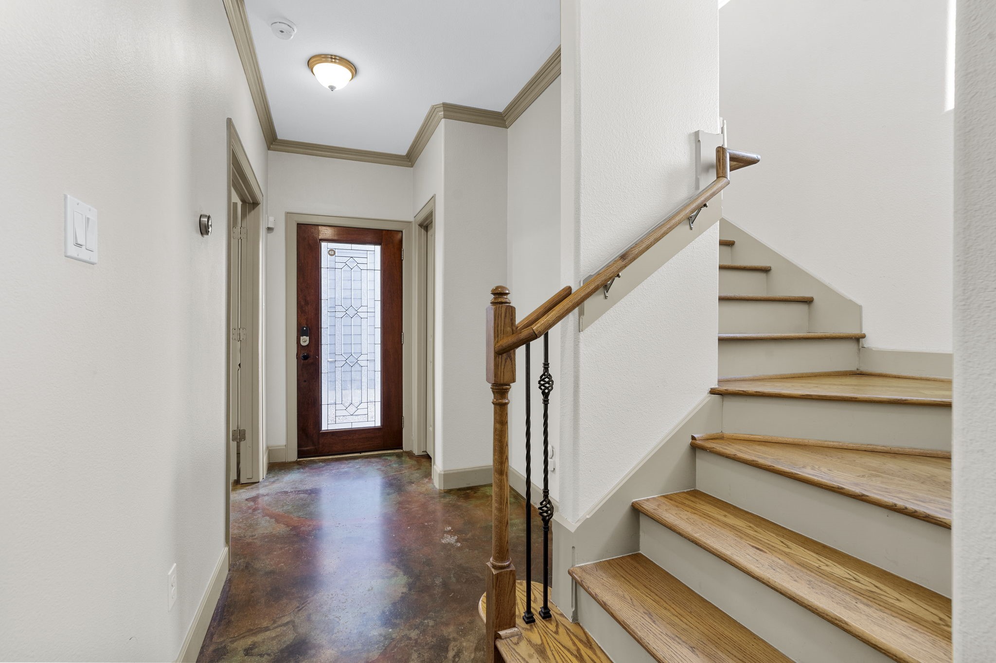 1218 Sandman Street Houston, TX 77007 - Photo 4 of 38 a view of entryway