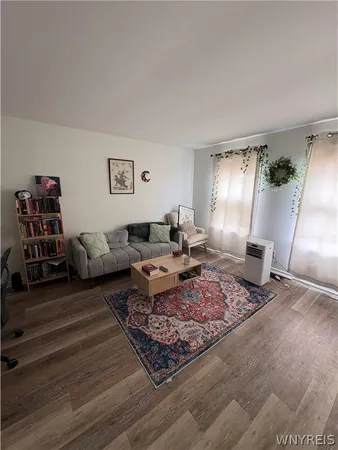 $1,200 | 572 1/2 West Ferry Street, Buffalo, NY 14222