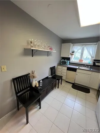 $1,200 | 572 1/2 West Ferry Street, Buffalo, NY 14222