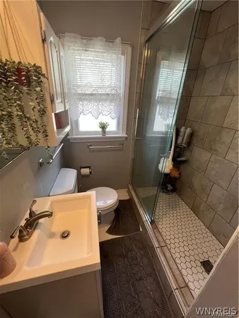 $1,200 | 572 1/2 West Ferry Street, Buffalo, NY 14222